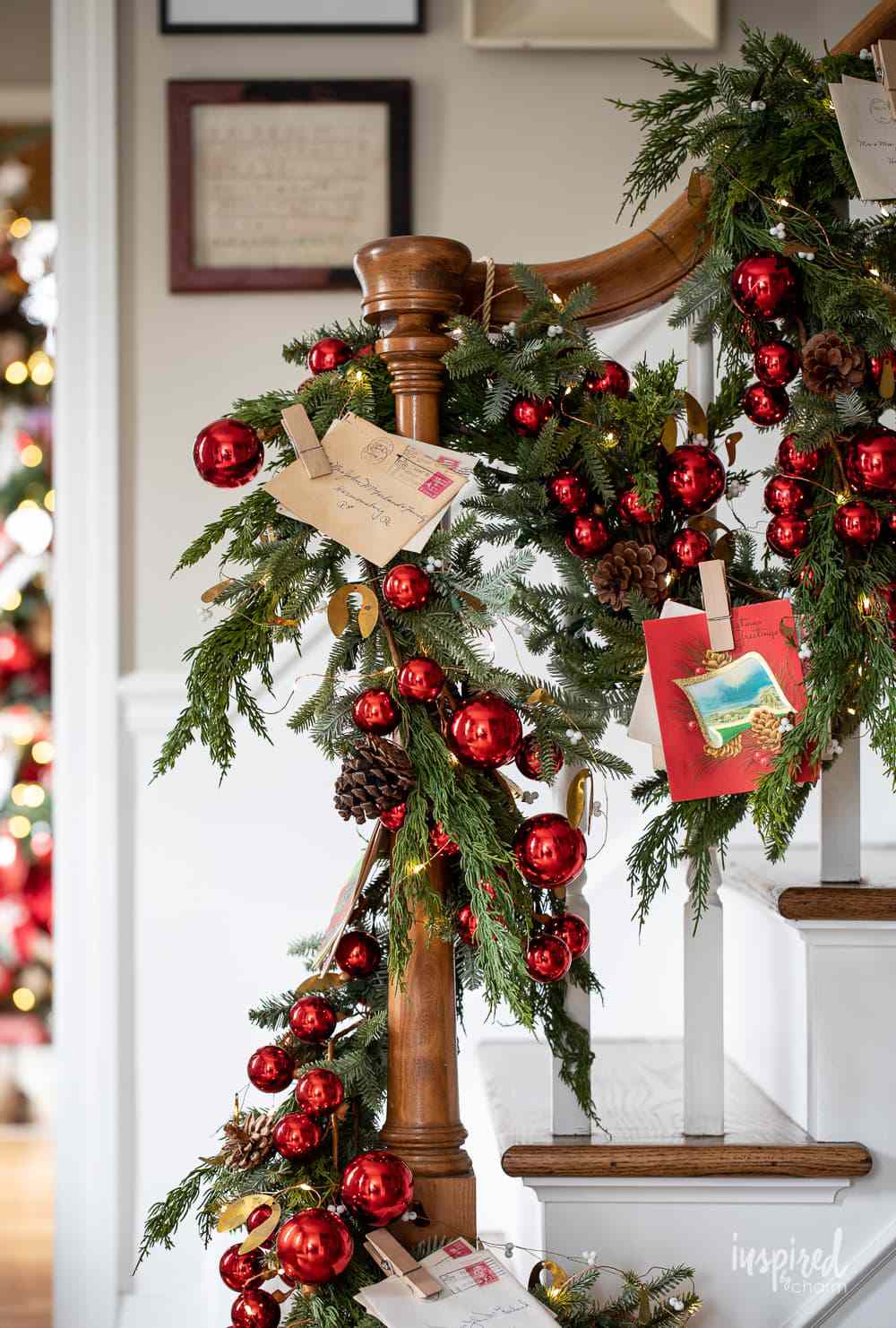 weihnachts treppen girlande diy