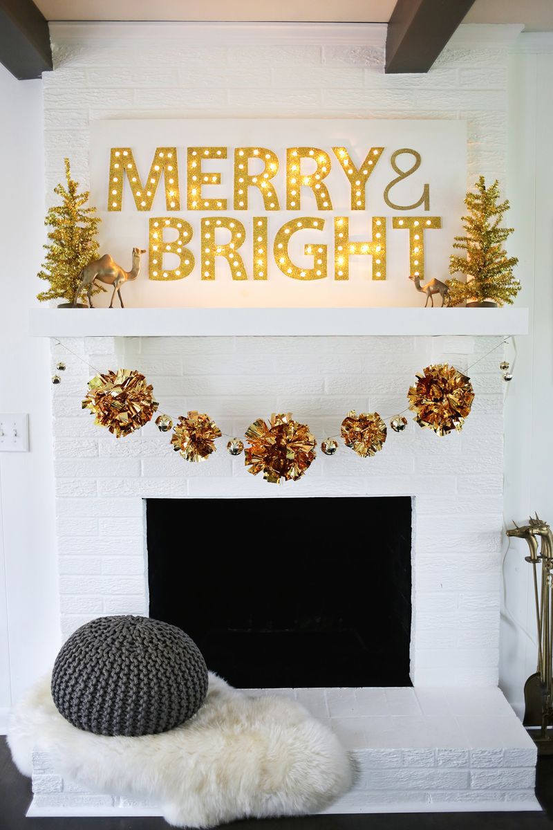 goldene Mylar-Papier-Pompom-Weihnachtsgirlande