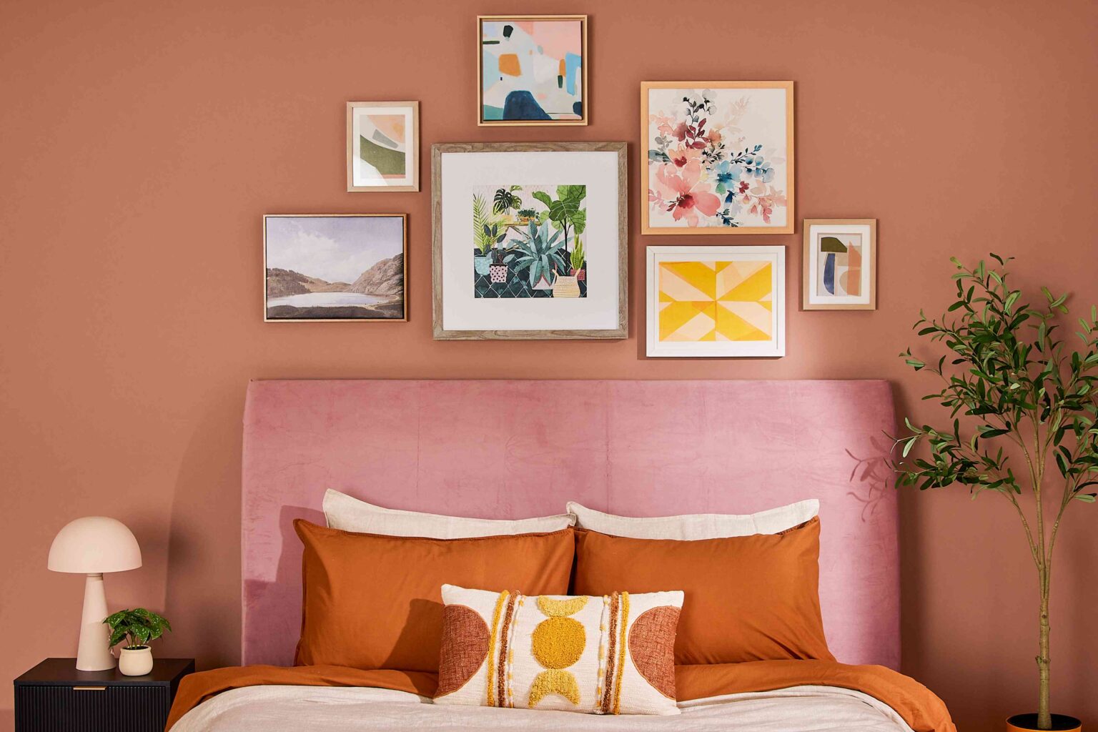 1730539292 32 Ideen fur Wanddekoration im Schlafzimmer um Ihren Raum zu