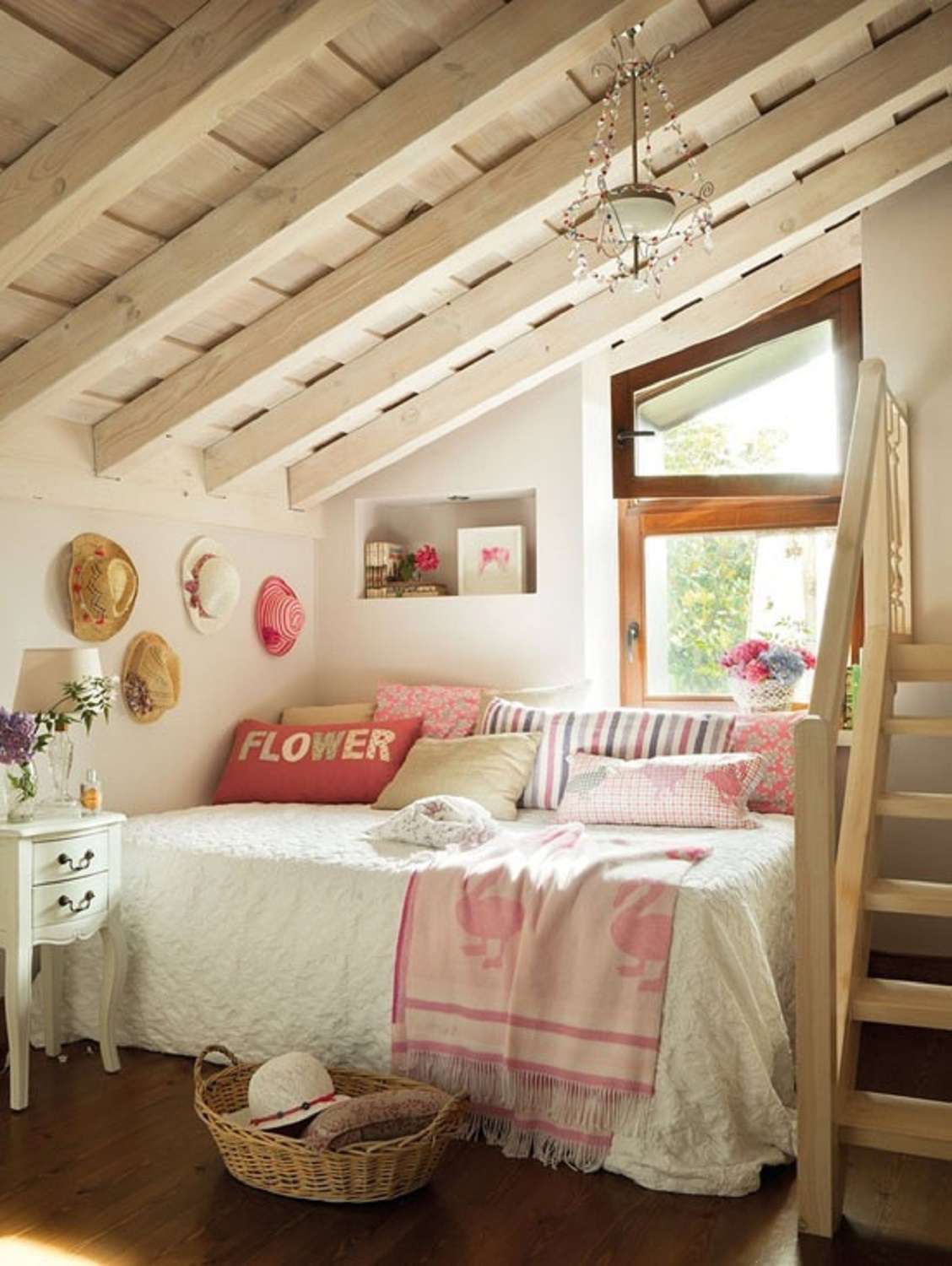 Mädchen's Schlafzimmer im Bauernhaus