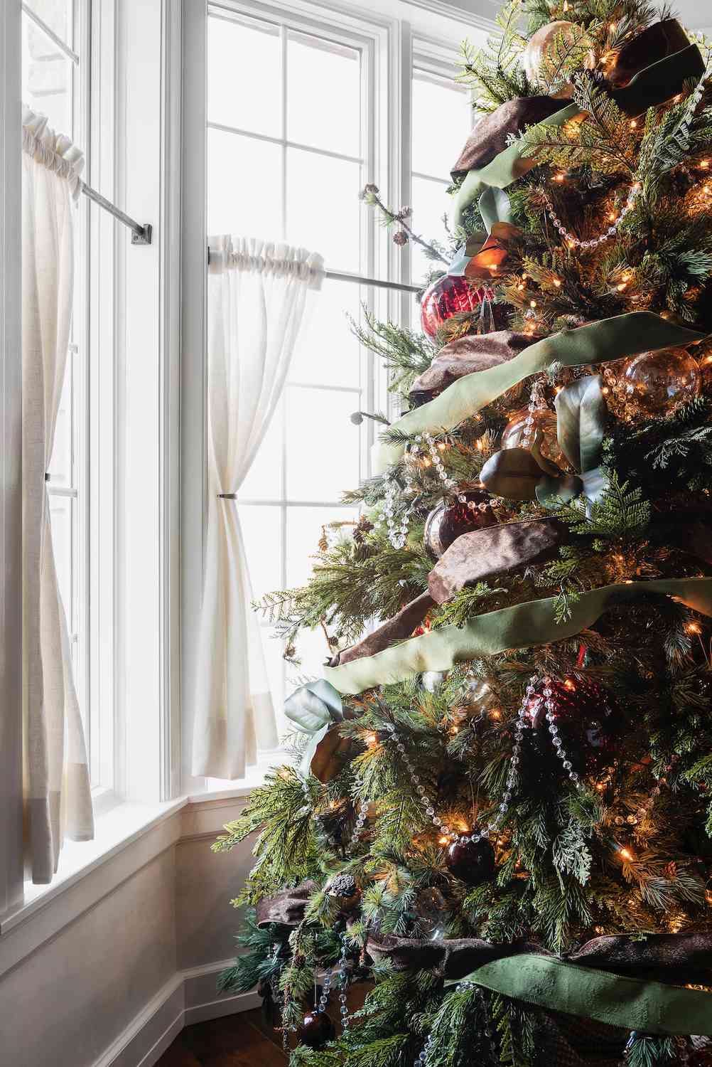 rustikal eleganter Weihnachtsbaum 