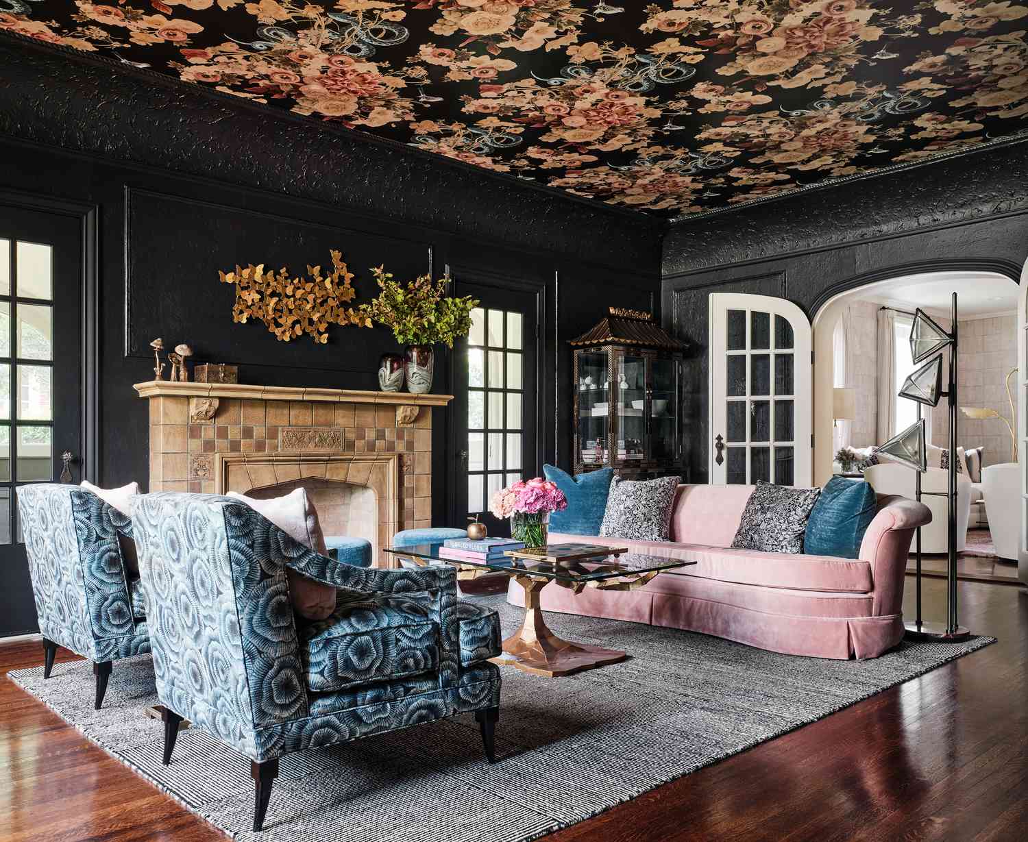 kühn tapezierte Decke