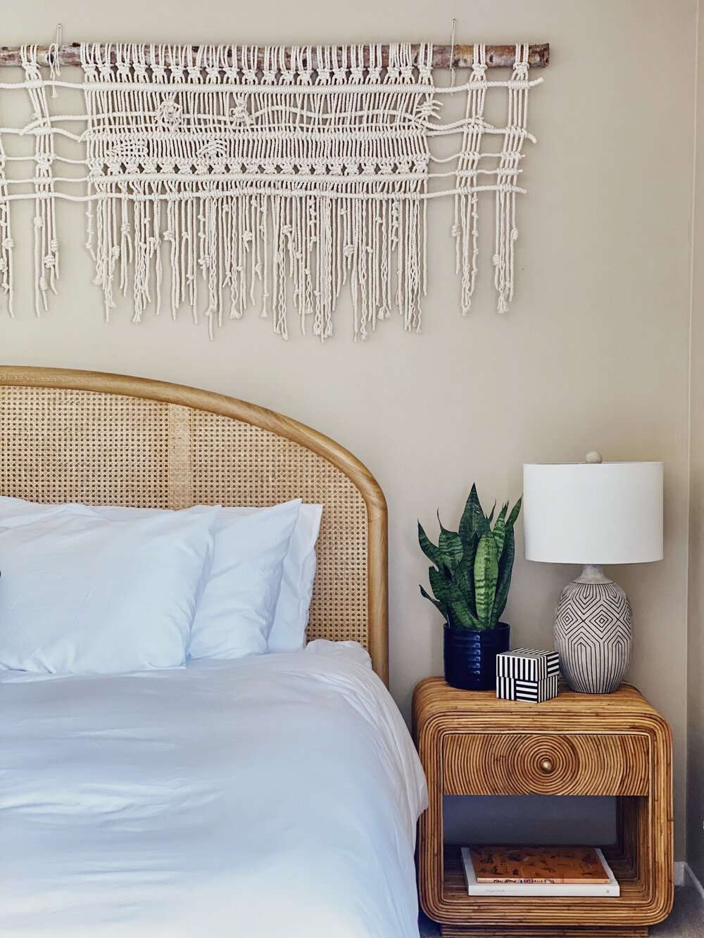 48 Schlafzimmer-Ideen für die Küste, die Sie begeistern werden 86 Boho-Schlafzimmer im Küstenstil
