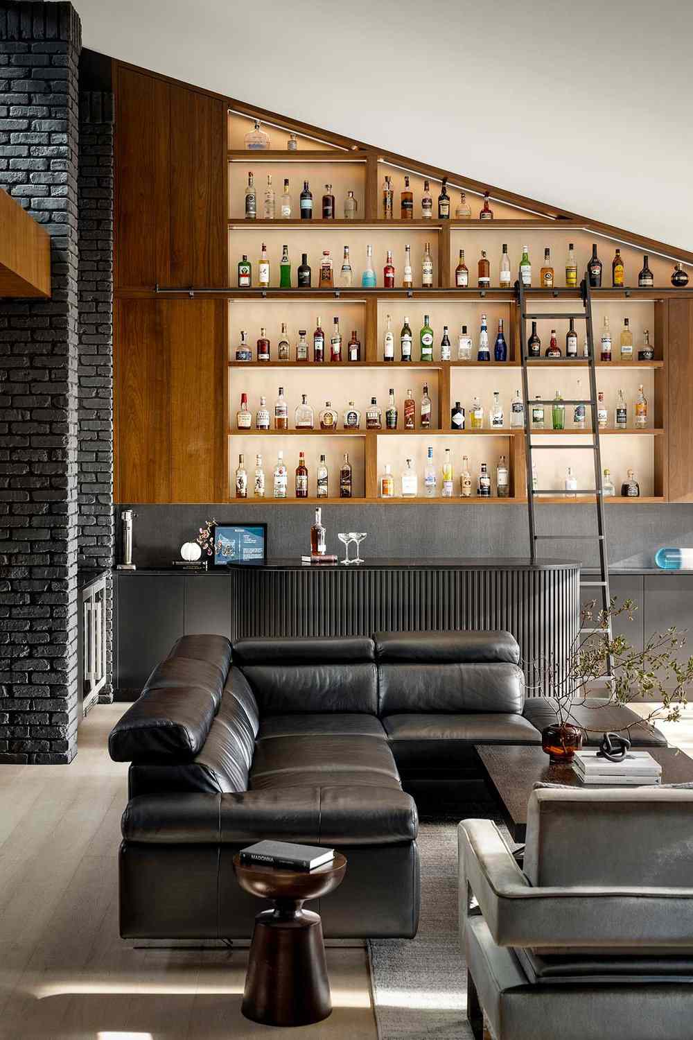 Großes Home -Bar -Wandregal