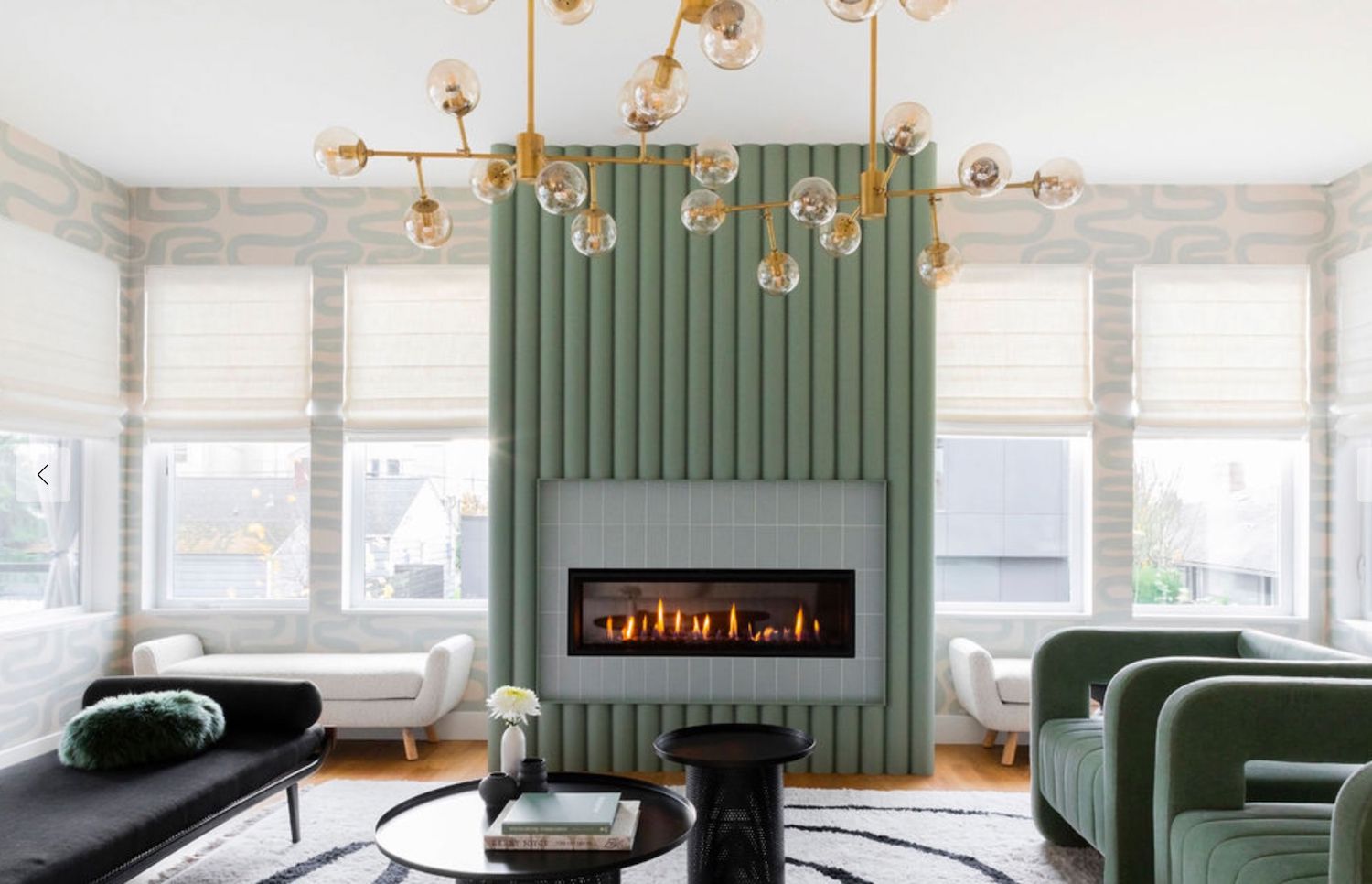 Moderne lineare Kamin -Innenarchitektur -Ideen