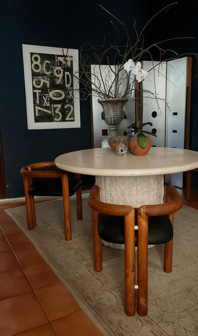 Modernes Esszimmer aus der Mitte des Jahrhunderts