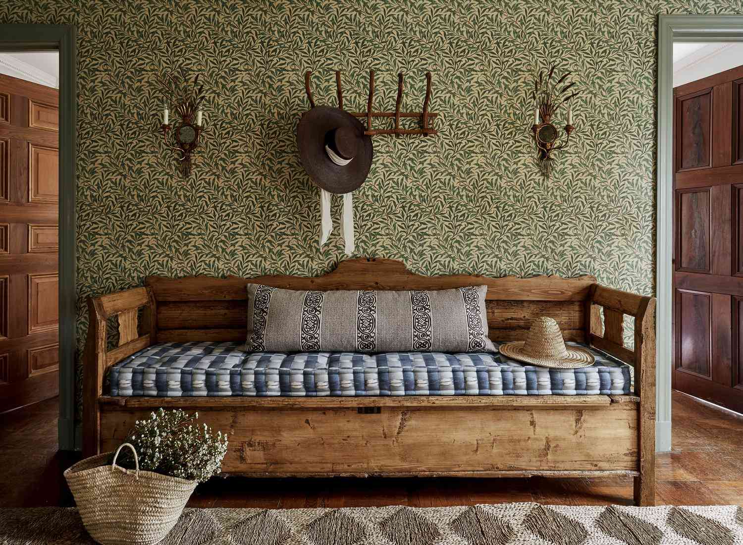 1732007315 576 51 Farmhouse Wall Decor Ideas to Warm Up Your Home
