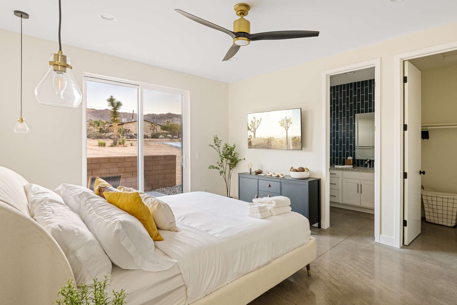 Bedroom with an ensuite bathroom 