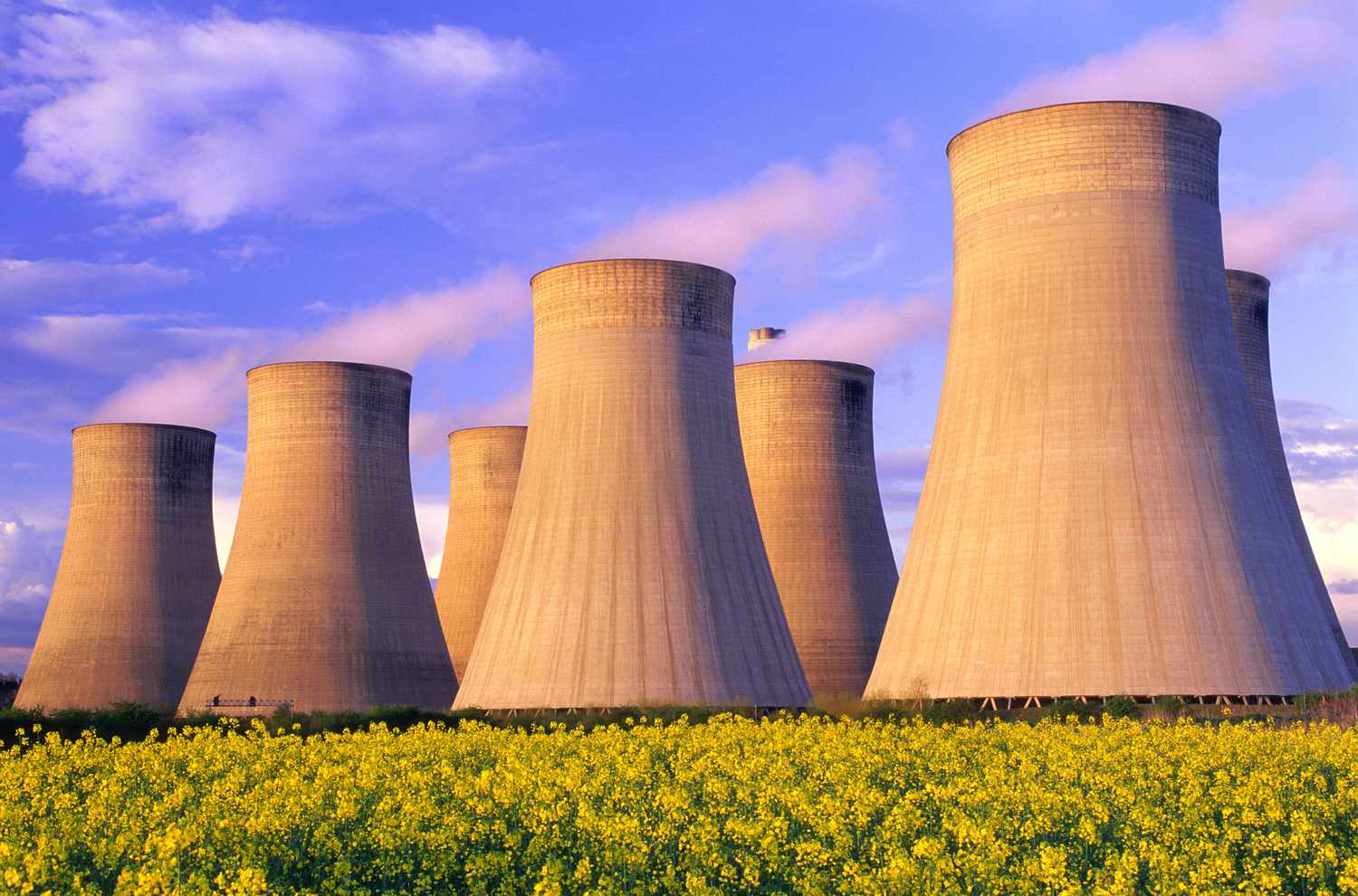 Was ist Industriearchitektur? 14 Kühltürme
