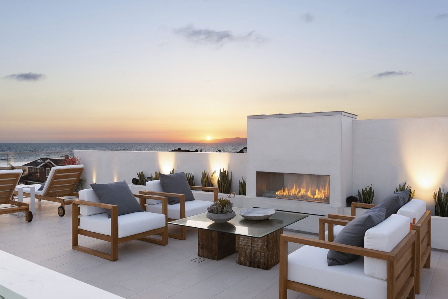Terrasse mit Kamin