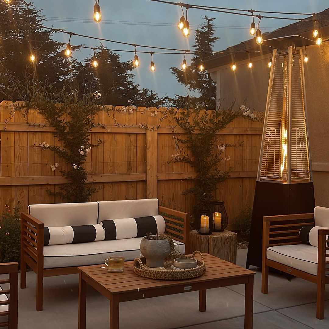 Terrasse mit Lichterketten