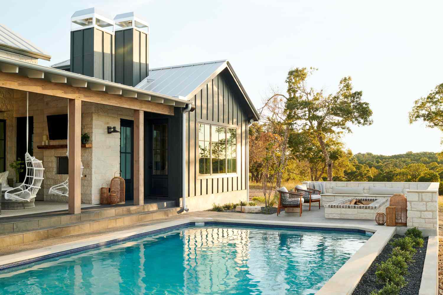 Pool-Hinterhof
