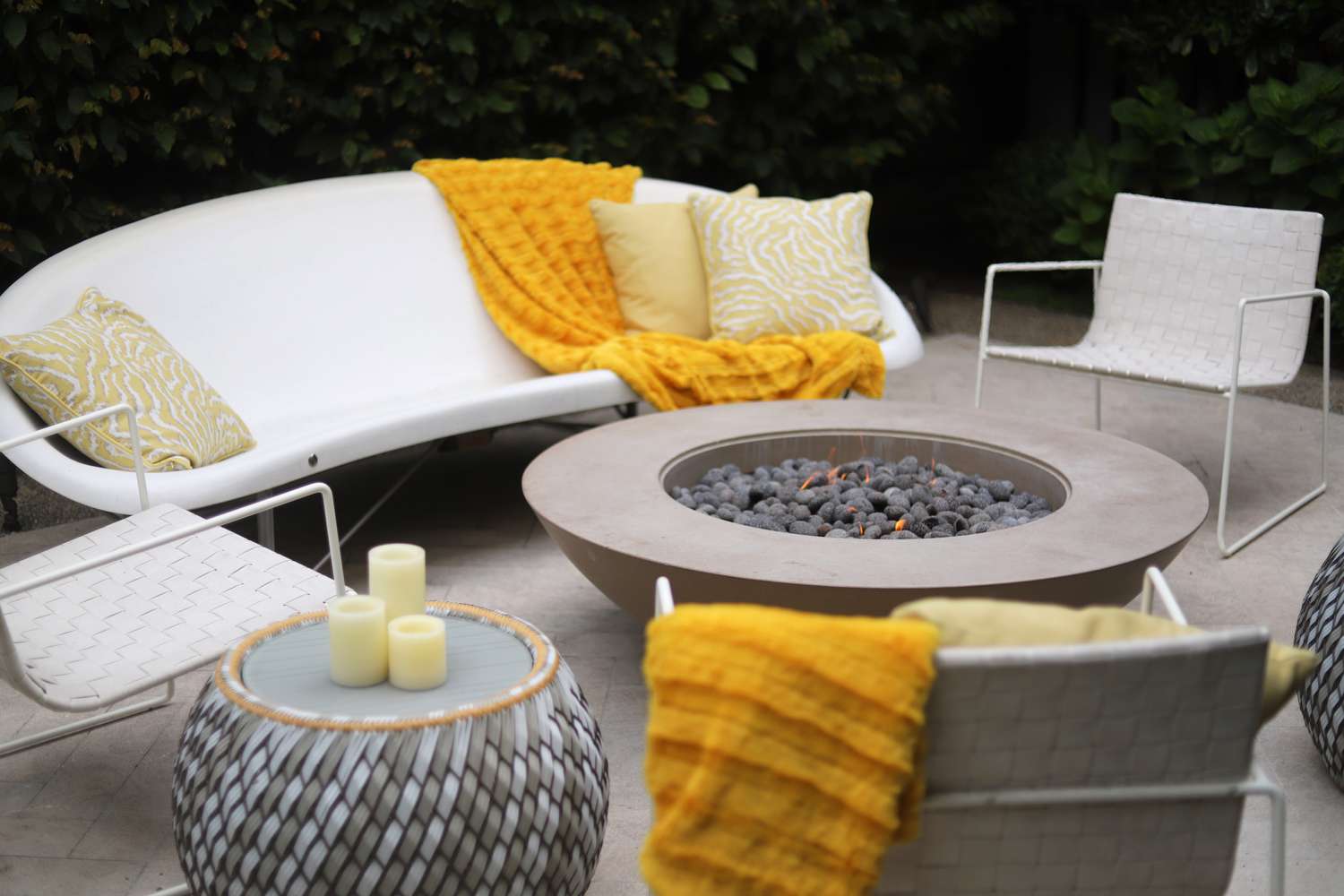 Terrasse mit Möbeln