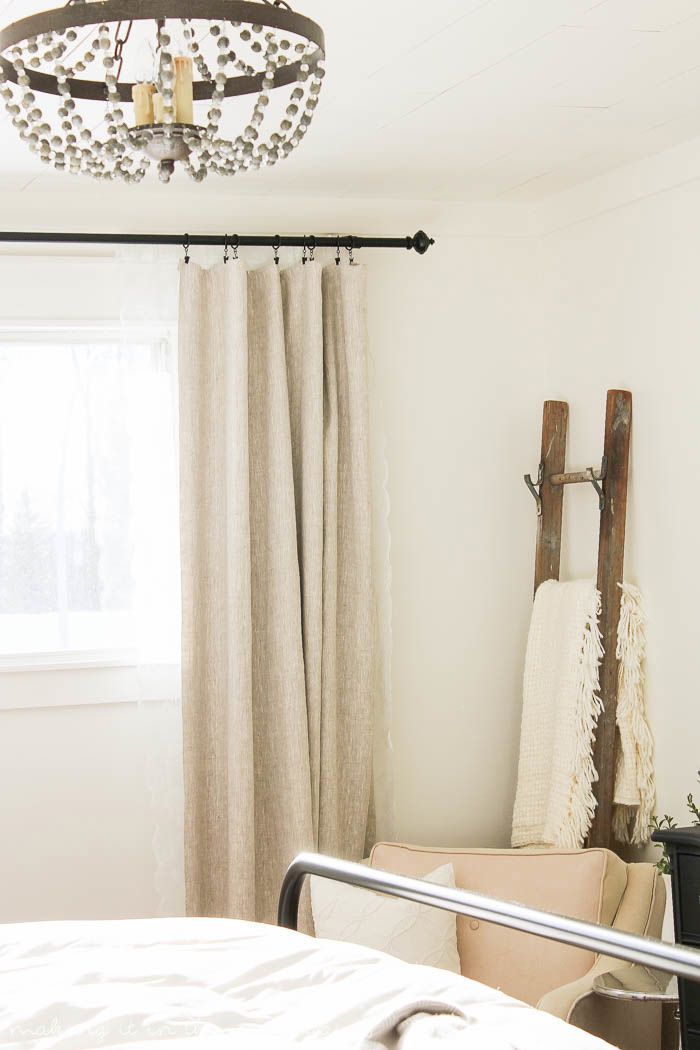 Individuell gefütterte DIY-Vorhänge für ein Schlafzimmer