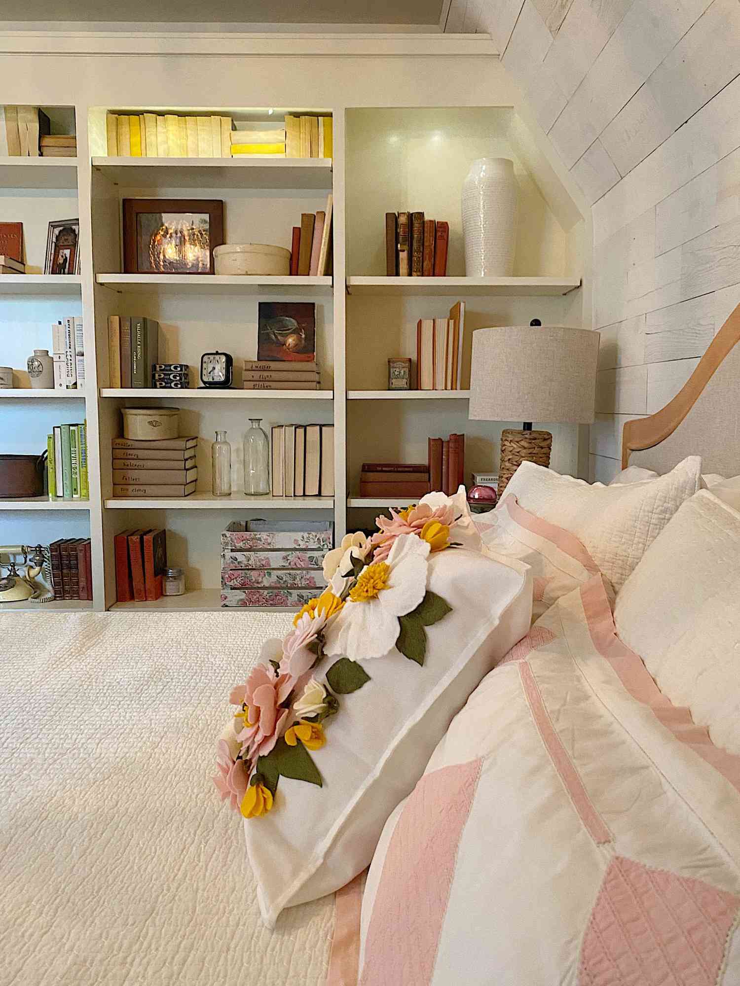 kleiner Stauraum im Schlafzimmer