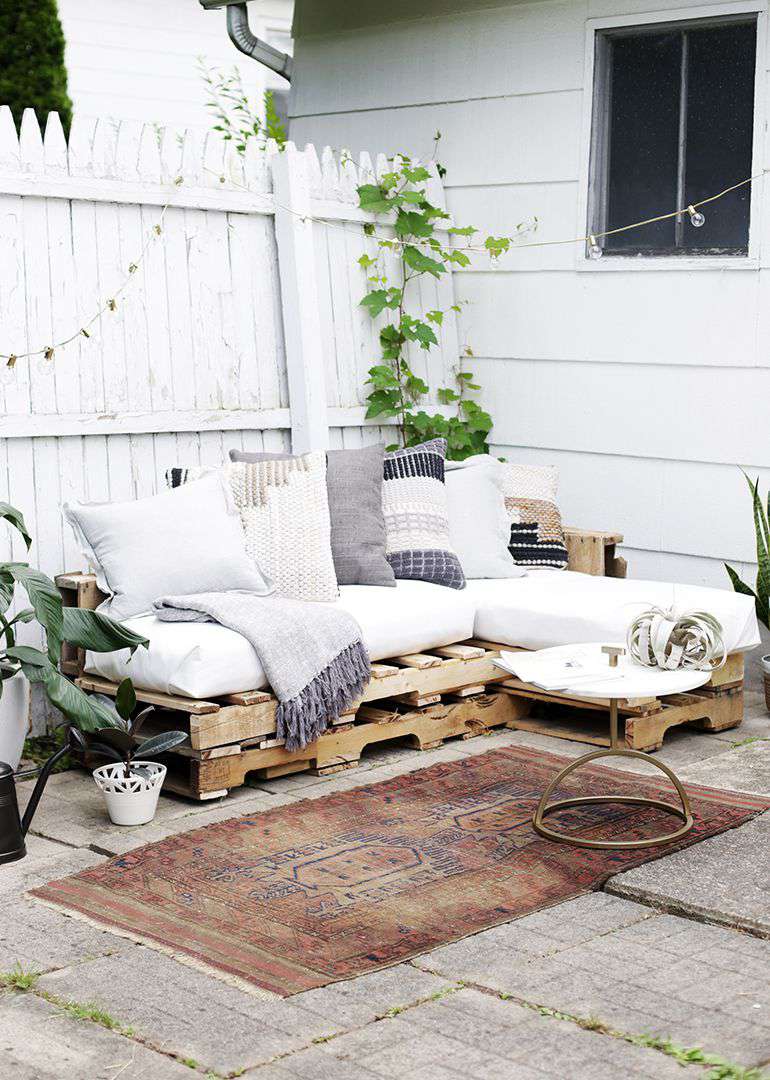 DIY -Holzpalette Couch für Terrasse