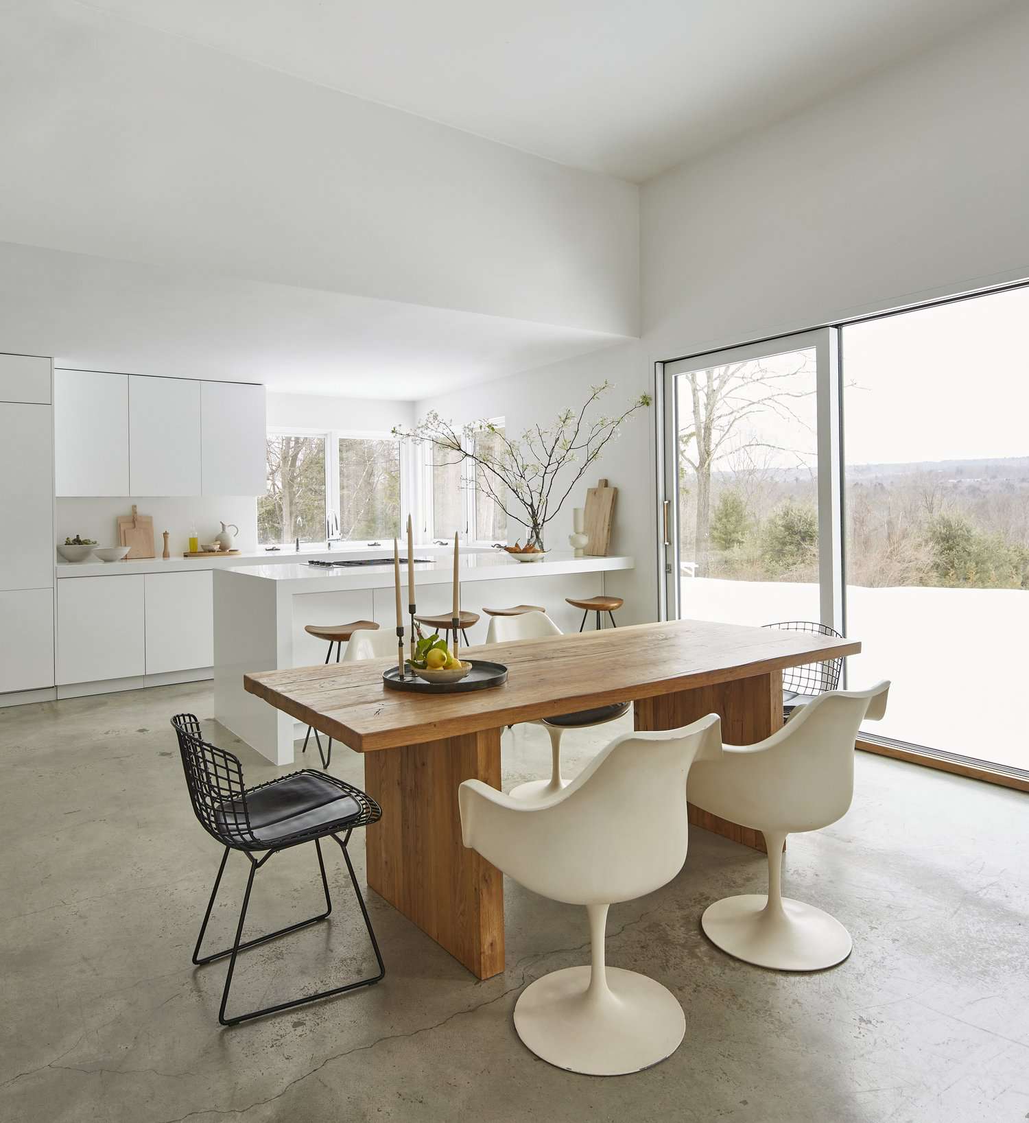 38 Midcentury Modern Dining Rooms That Transcend Time 8 midcentury modern dining chairs