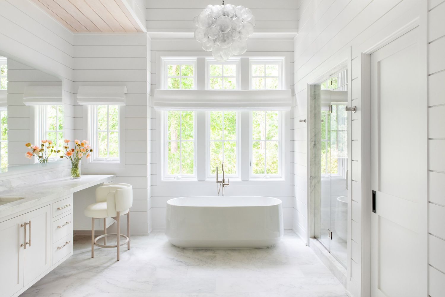 Weiße Shiplap Badezimmer Ideen