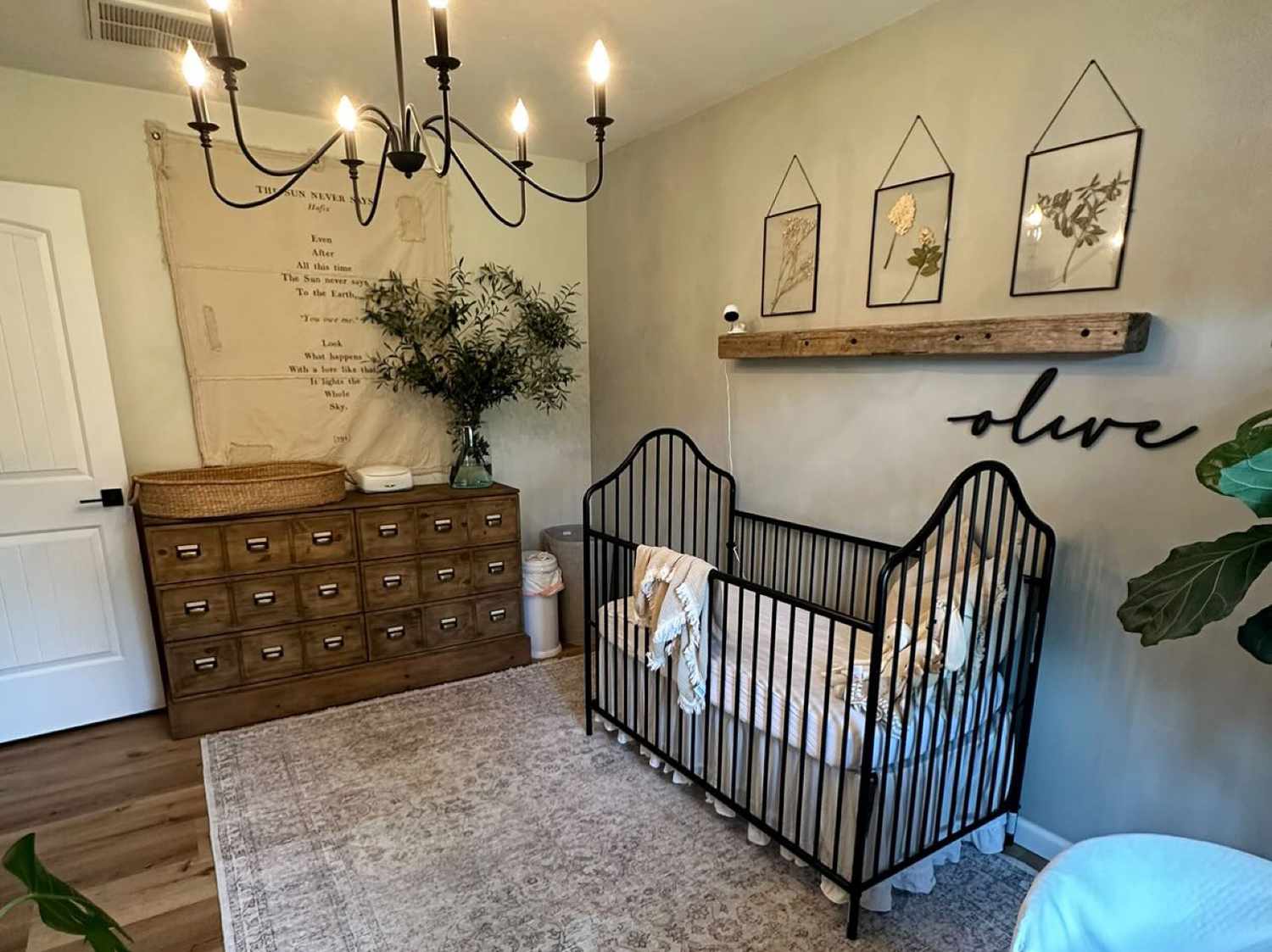 Vintage-Apothekerschrank Ikea Hack