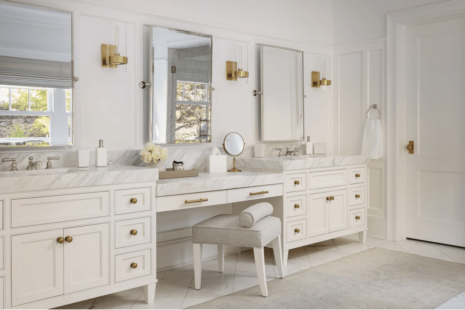 1737193418 30 schoene Badezimmertuer Ideen fuer einen eleganten und funktionalen Raum