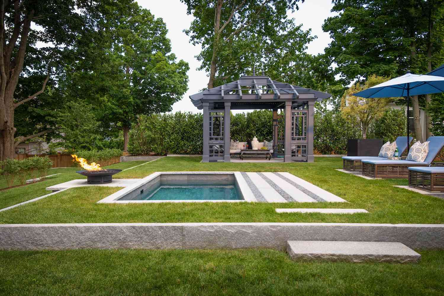 Pool-Cabana im Pagodenstil 
