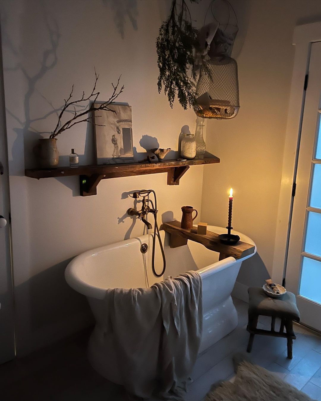 Cottagecore-Badewanne
