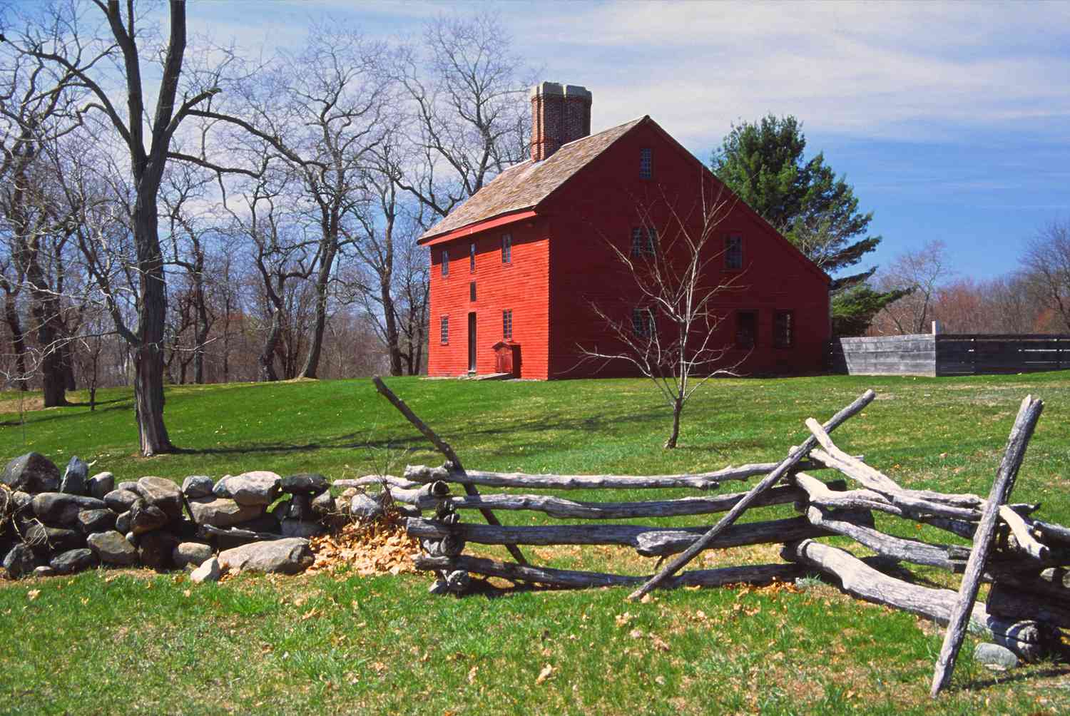 Was ist ein Haus im Kolonialstil? 12 Saltbox House