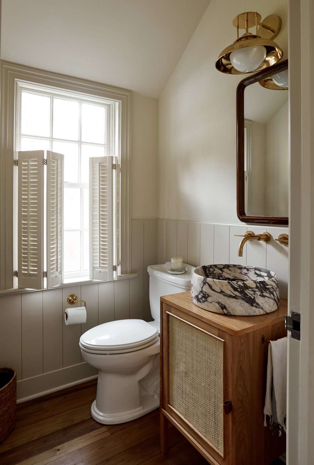 vertikale Shiplap -Badezimmer -Wainscoting