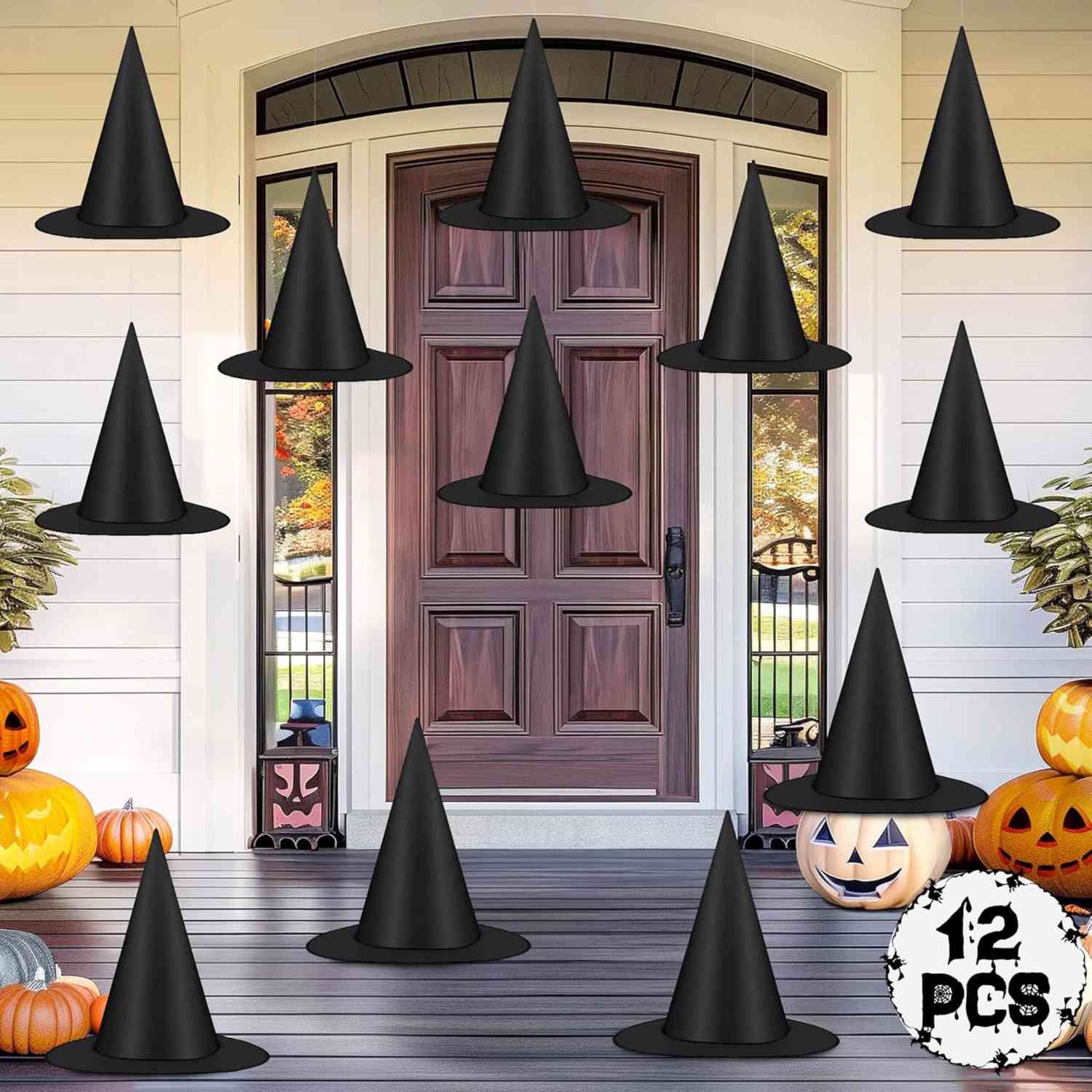 15 unterschätzte Amazon -Halloween -Dekorationen für Ihre Veranda, alle unter 50 US -Dollar 22 Ein Set von 12 schwimmenden Hexenhüte auf einer Veranda mit Halloween -Dekor