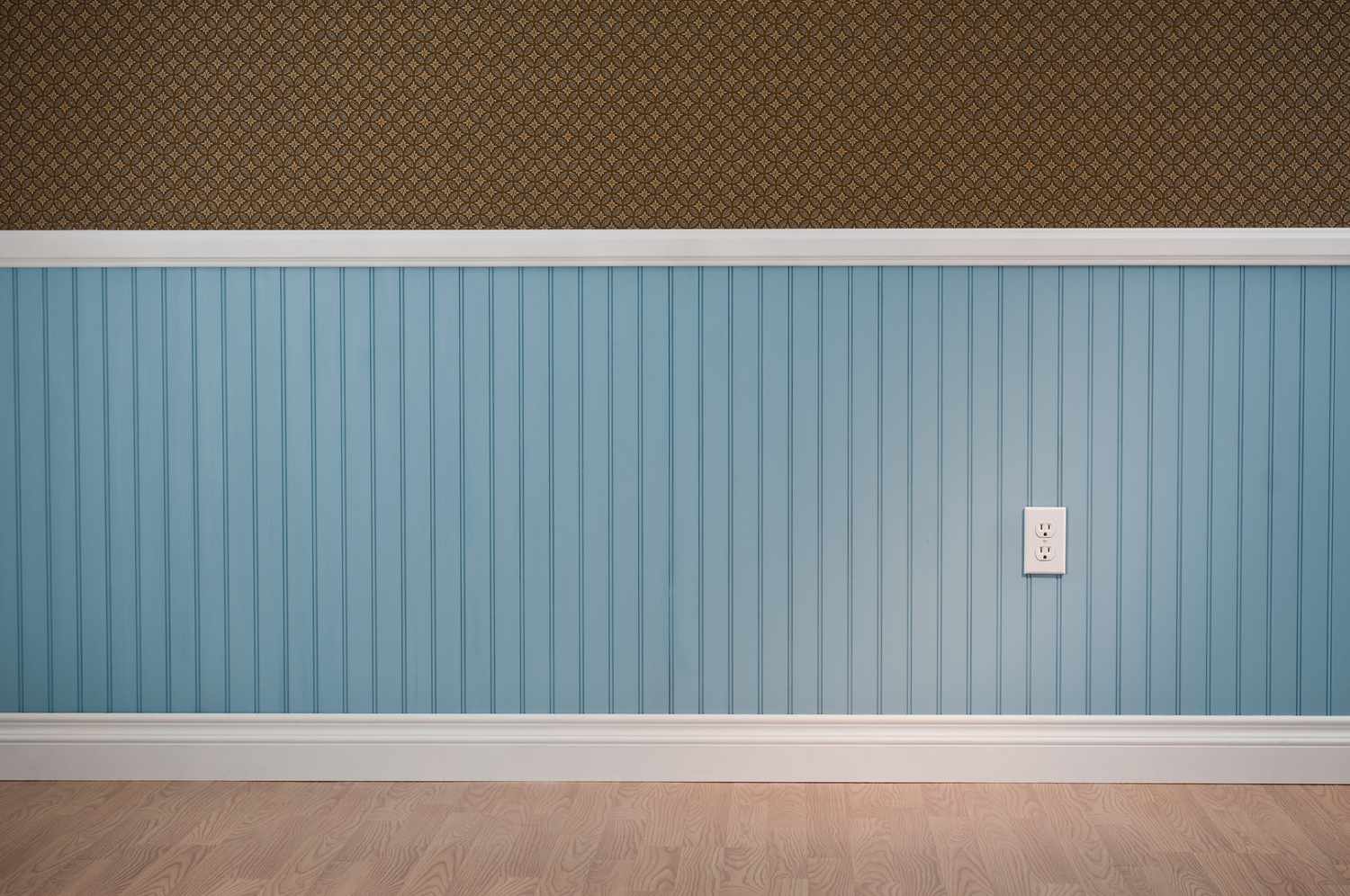7 Arten von Holzvertäfelungen für Ihr Zuhause 4 Blaues Beadboard -Wainscoting