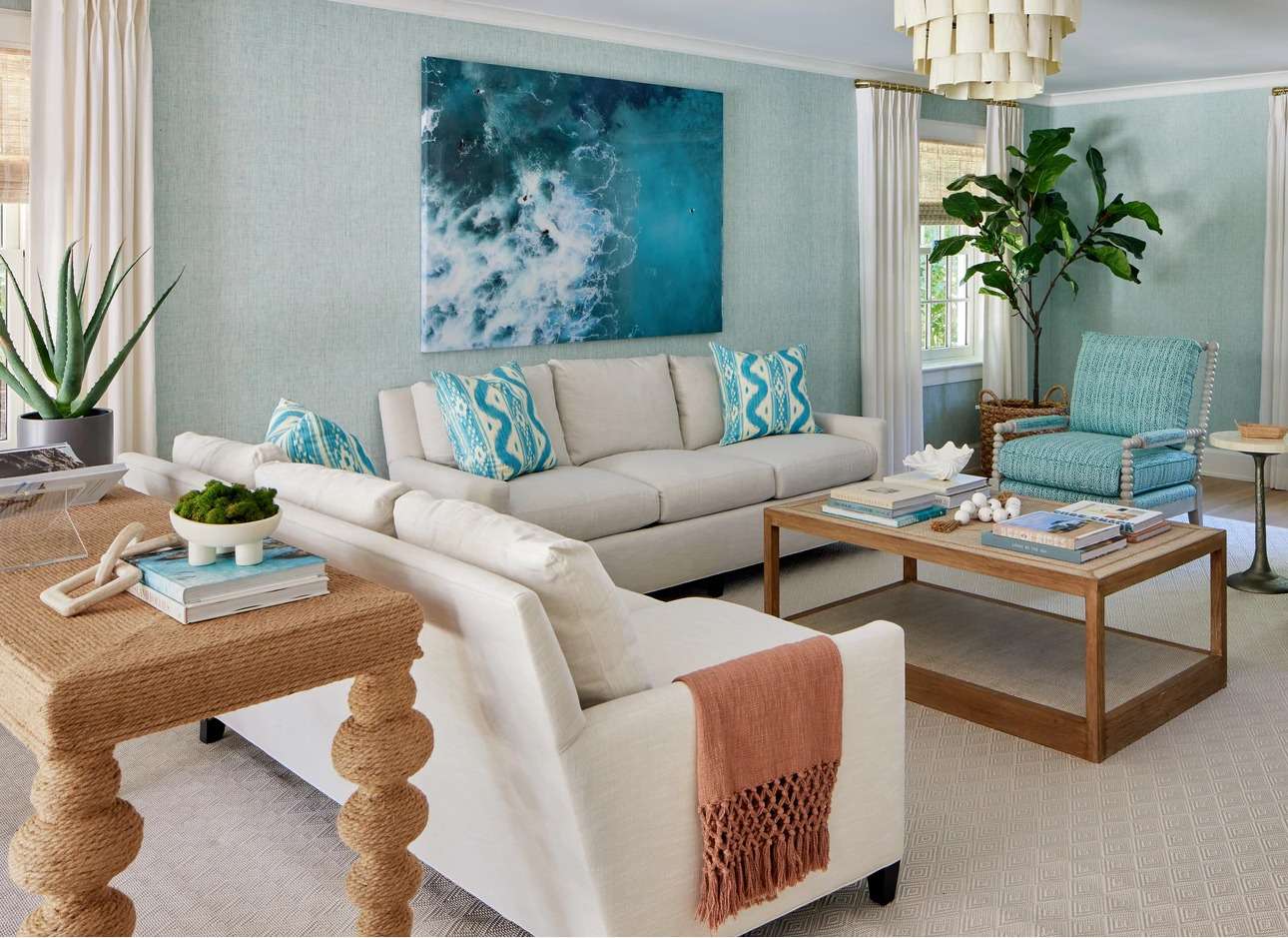 6 Möglichkeiten, diesen Konsolentisch hinter Ihrem Sofa endlich zu stylen, wie ein Designer 2 Sofa -Konsolentischstyling