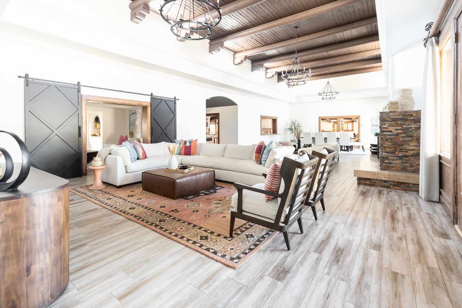 modern rustic living roo