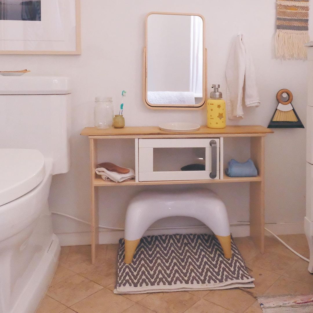 Mini kids bathroom