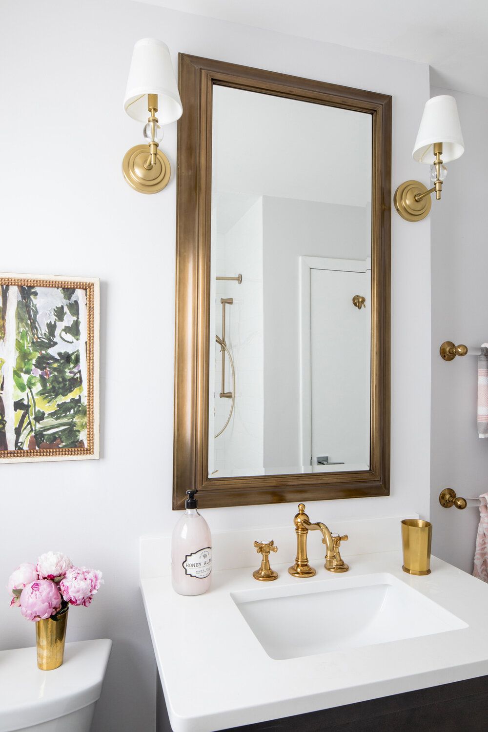 5 Upgrades Designer bereuen es nicht in ihren eigenen Häusern (und würden es wieder tun) 4 Messing Badezimmerhahn