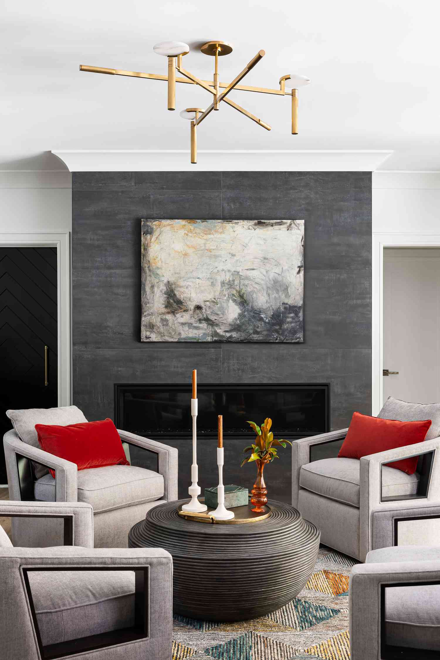 Wohnzimmer mit Messing Flush Mount