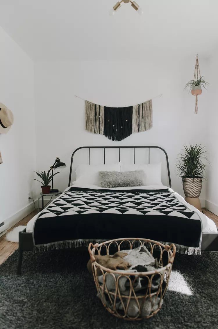 Schwarz -Weiß -Keller -Schlafzimmer