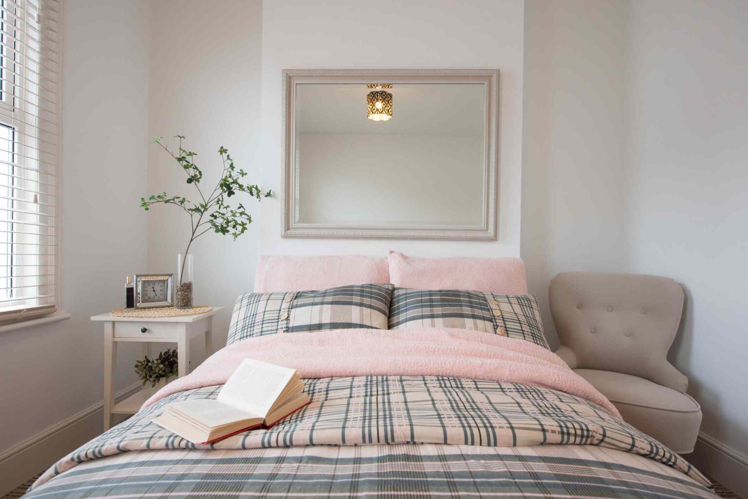 1742117308 5 Lackfarben die Sie in Ihrem Schlafzimmer niemals verwenden sollten