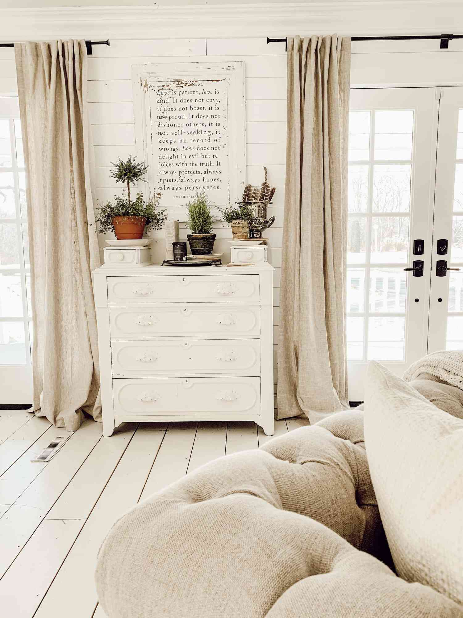 white farmhouse painted dresser ideas