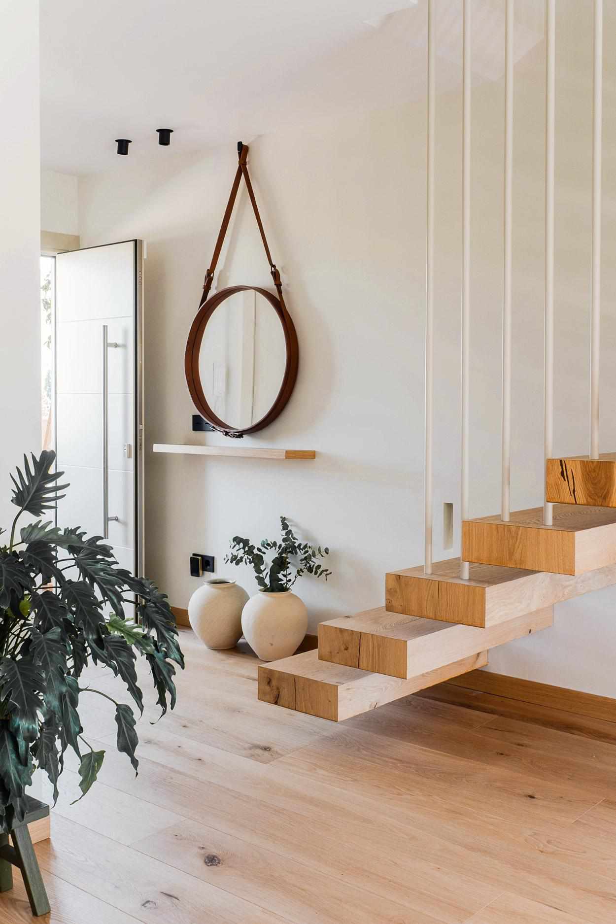 Moderne Holztreppe