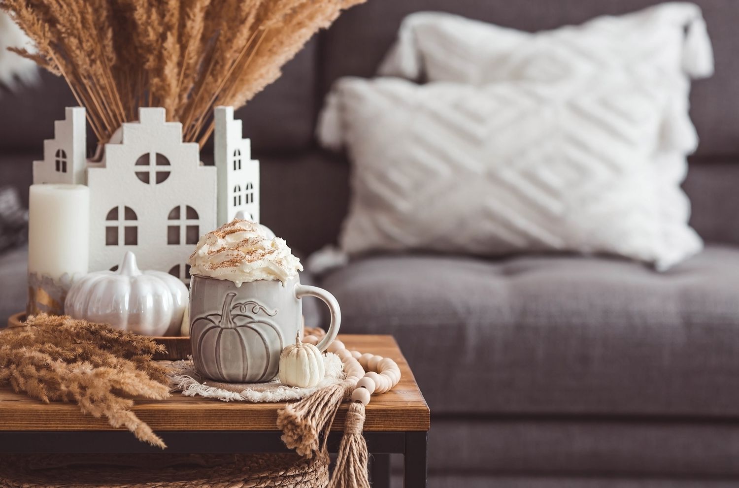 Halloween Decor muss nicht orange und schwarz sein - dieser Trend 2024 beweist es 6 Halloween -Dekor