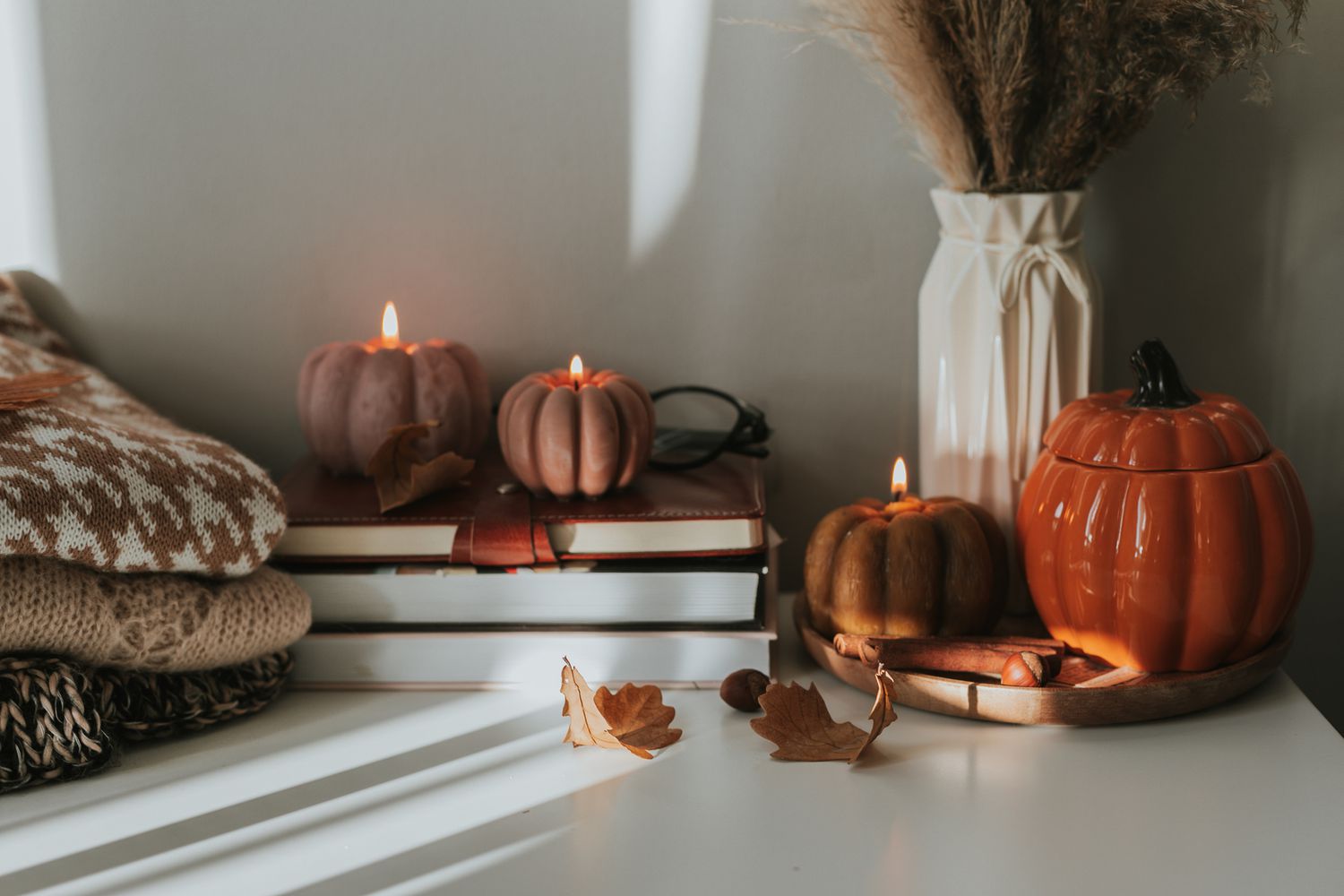 Halloween Decor muss nicht orange und schwarz sein - dieser Trend 2024 beweist es 10 Halloween -Dekor