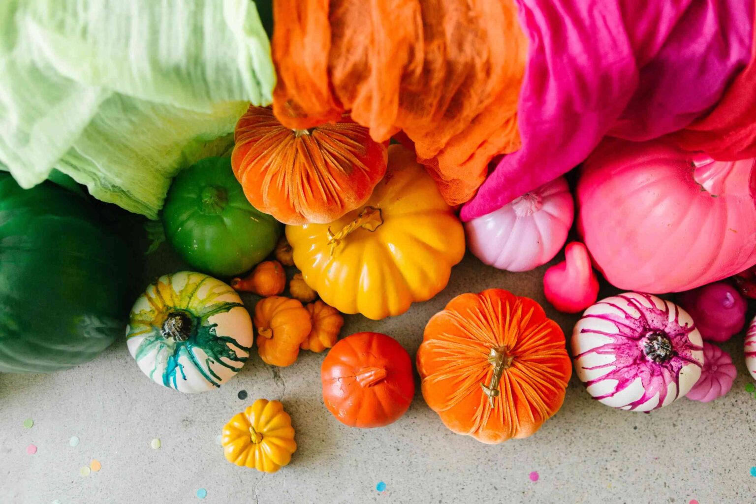 1743150842 Halloween Decor muss nicht orange und schwarz sein dieser