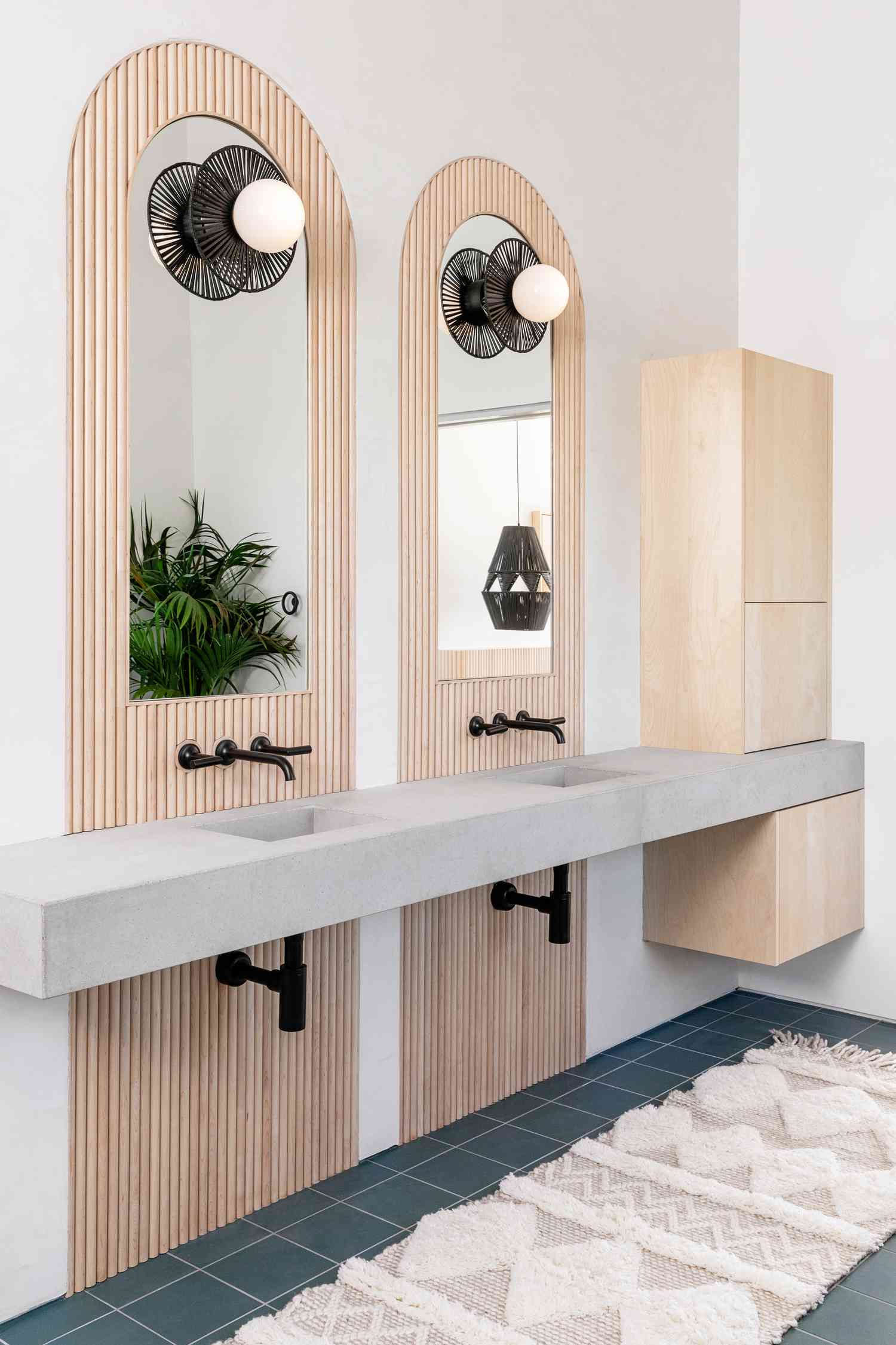 Minimalistisches Japandi -Badezimmer