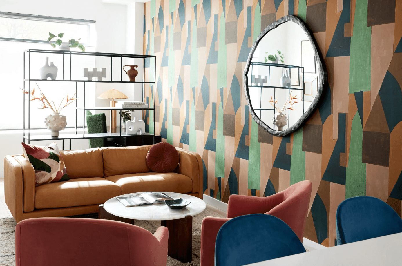 6 Tipps, die Sie bei der Auswahl einer Farbpalette immer folgen sollten, so Designer 4 helles und farbenfrohes Wohnzimmer