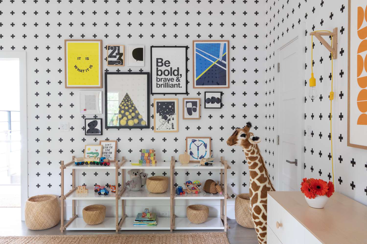 black-and-white child's room wallpaper ideas