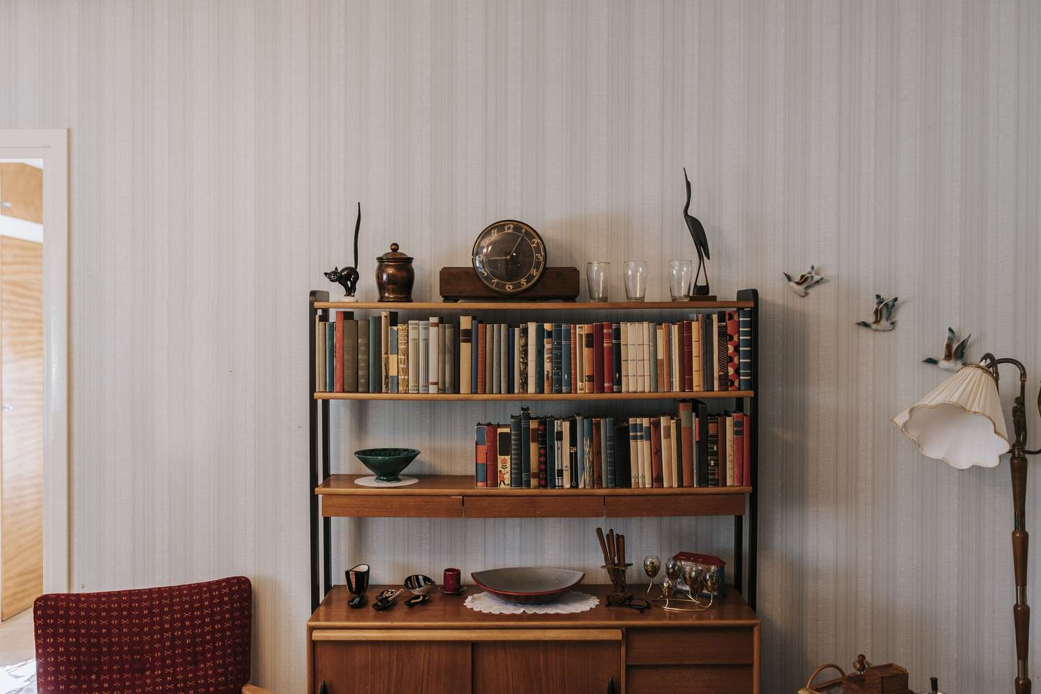 eigenständiges Bücherregal zu Hause