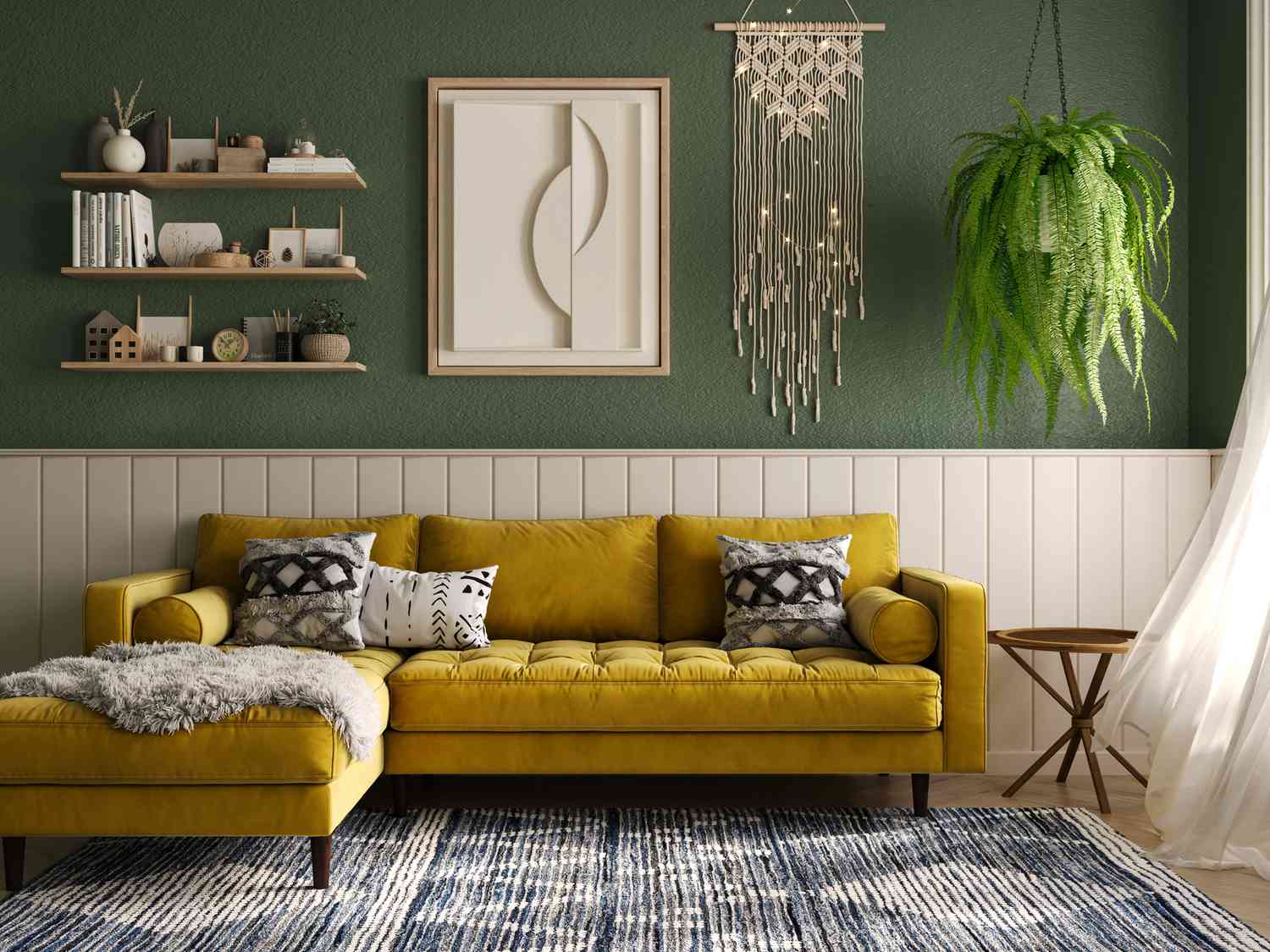 Vintage Cuzy Wohnzimmer Innenraum mit gelbem Sofa, weiße Holzvertäfelungen und grünen Wänden.