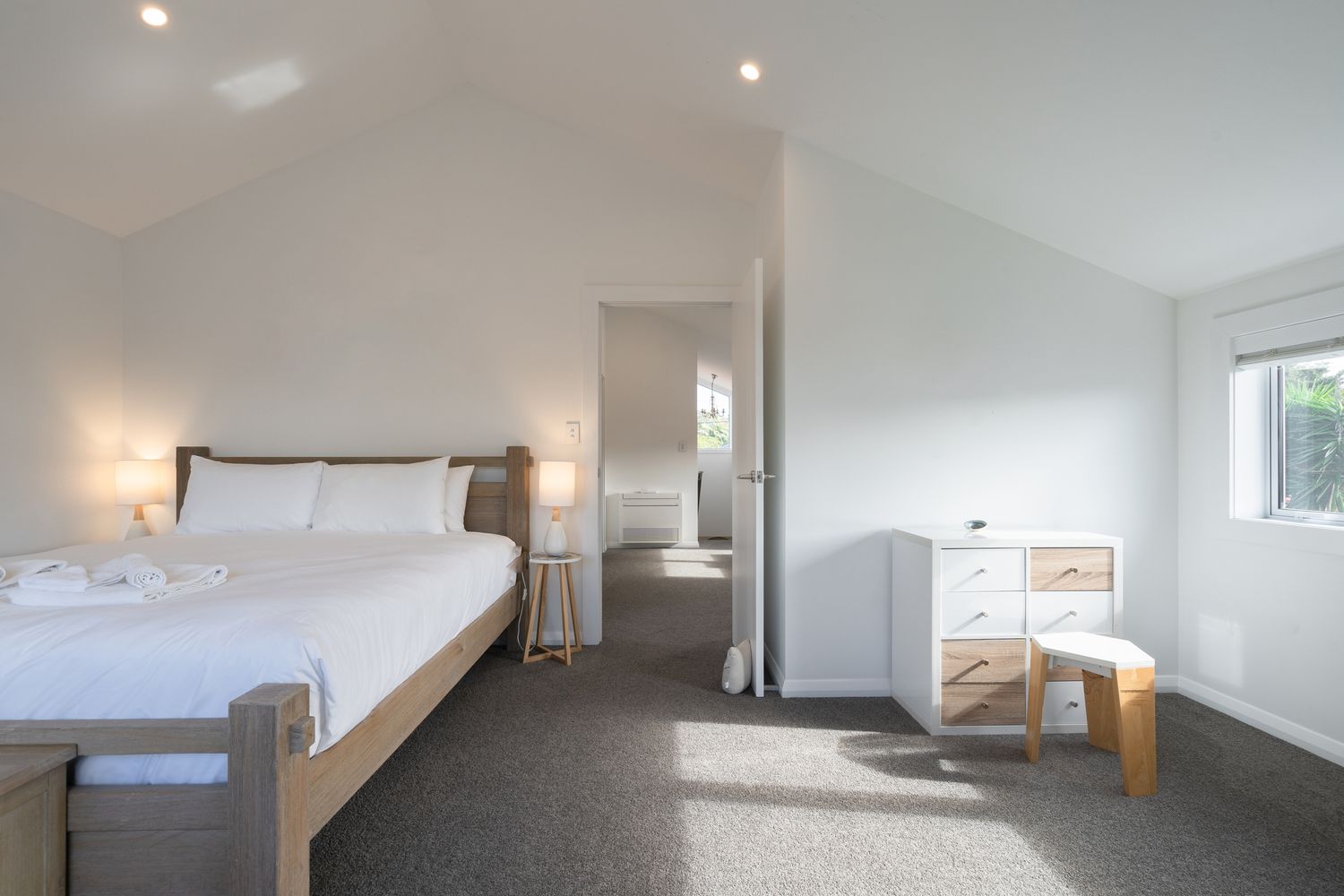 5 minimalistische Dekorationsfehler Designer bemerken immer 6 minimalistisches Schlafzimmer ohne Persönlichkeit