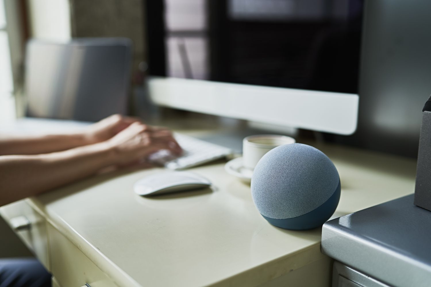 5 einfache Möglichkeiten, Ihr Haus in ein Smart Home zu verwandeln, so ein Auftragnehmer 10 Smart Voice Assistant Sprecher