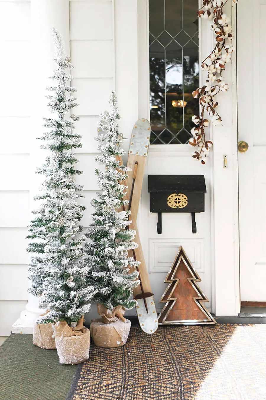 rustic front porch christmas decorating ideas